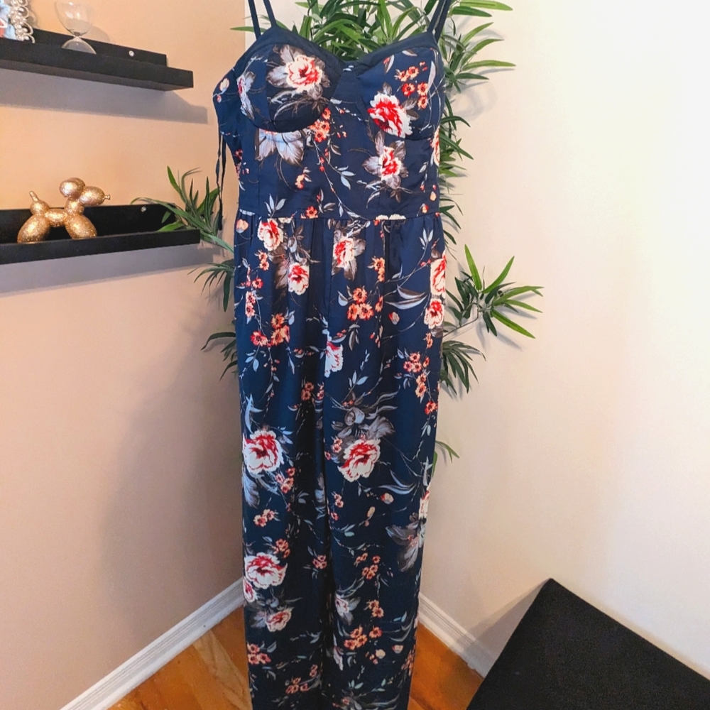 Dress (jumpsuit) 👖